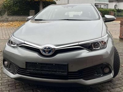 Toyota Auris Hybrid