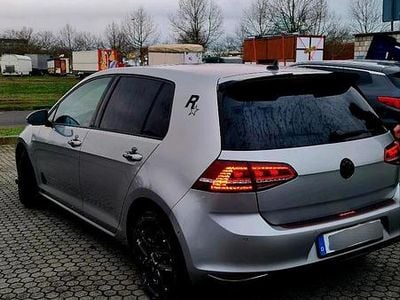 Grau Gebraucht 2014 VW Golf Limousine | 10.000 € (Fairer Preis)