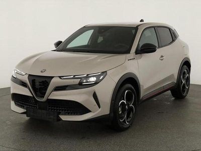 Beige Neu 2025 Alfa Romeo GT Junior | 29.374 € (Fairer Preis)