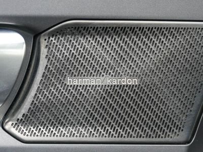 Grau Gebraucht 2022 Volvo XC40 SUV | 33.130 € (Fairer Preis)