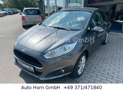Gebraucht Ford Fiesta Celebration 101 PS (74 kW) 2016 Grau Kleinwagen
