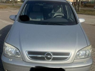 Gebraucht Opel Zafira 147 PS (108 kW) 2004 Schwarz Van / Kleinbus