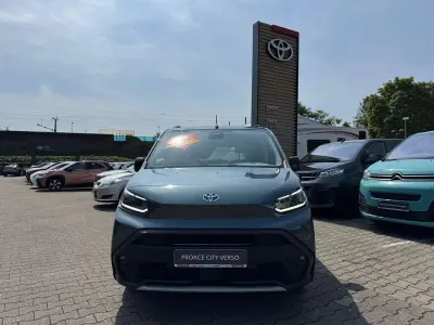 Neu Toyota Proace Verso City 110 PS (80 kW) 2026 Libeccio blue Kombi