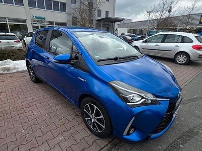 Gebraucht Toyota Yaris Hybrid Team 101 PS (74 kW) 2018 Blau Kleinwagen