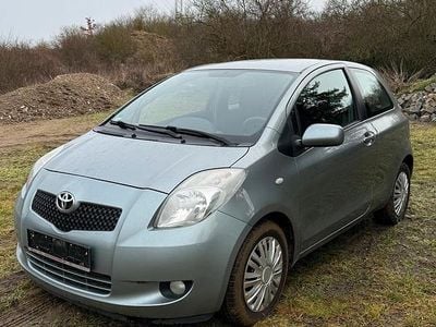 Gebraucht Toyota Yaris Sol 87 PS (63 kW) 2007 Silber Kleinwagen