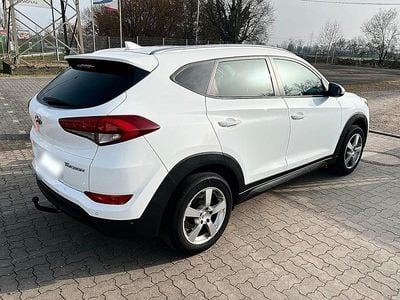 Gebraucht Hyundai Tucson 116 PS (85 kW) 2015 Weiß SUV