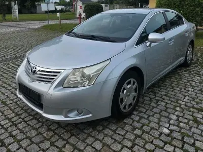 Gebraucht Toyota Avensis 147 PS (108 kW) 2009 Silber Limousine