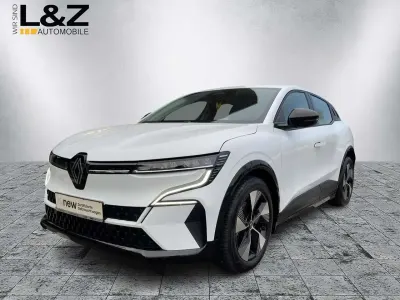 Gebraucht Renault Megane E-Tech Equilibre 96 kW (131 PS) 2022 Gletscherweiss Limousine