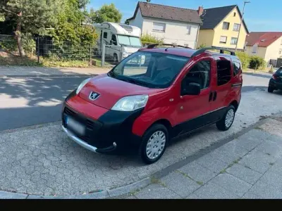 Gebraucht Peugeot Bipper 75 PS (55 kW) 2010 Rot Van / Kleinbus