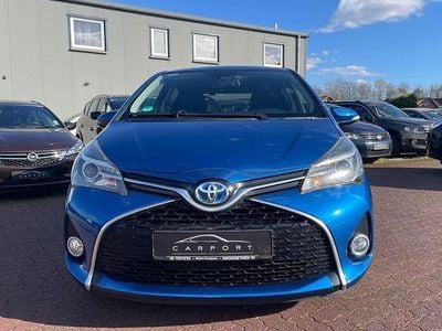 Gebraucht Toyota Yaris Hybrid Lounge 75 PS (55 kW) 2016 Blau Limousine