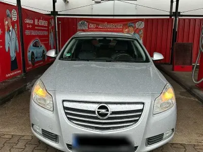 Begagnad Opel Insignia Design Edition 160 HK (117 kW) 2011 Silver Kombi