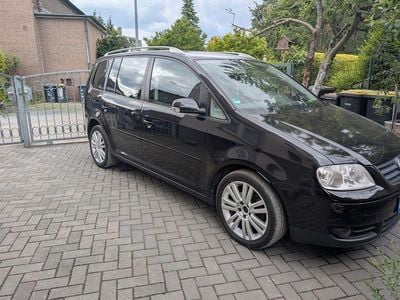 Schwarz Gebraucht 2005 VW Touran Highline Van / Kleinbus | 1.750 € (Fairer Preis)