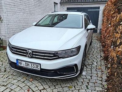 Gebraucht VW Passat GTE 218 PS (160 kW) 2021 Weiß Kombi
