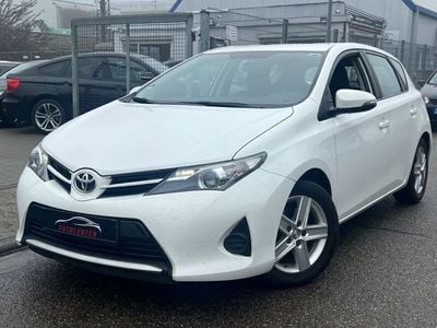 Gebraucht Toyota Auris Cool 99 PS (72 kW) 2014 Weiß Limousine