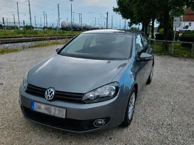 Gebraucht VW Golf VI Comfortline 105 PS (77 kW) 2010 Grau Kleinwagen