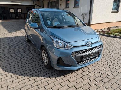Gebraucht Hyundai i10 Trend 67 PS (49 kW) 2017 Blau Kleinwagen