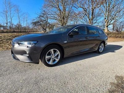 Second-hand Opel Insignia 174 CP (127 kW) 2022 Gri Break