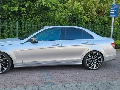 Gebraucht Mercedes C350 Elegance 272 PS (200 kW) 2007 Silber Limousine