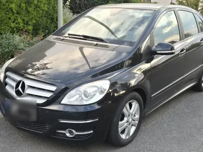 Gebraucht Mercedes B200 140 PS (102 kW) 2009 Schwarz Van / Kleinbus