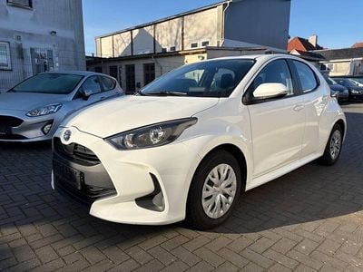 Gebraucht Toyota Yaris Hybrid Business Edition 92 PS (67 kW) 2022 Super white 2 Kleinwagen