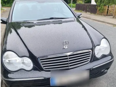 Gebraucht Mercedes C240 170 PS (125 kW) 2001 Schwarz Limousine
