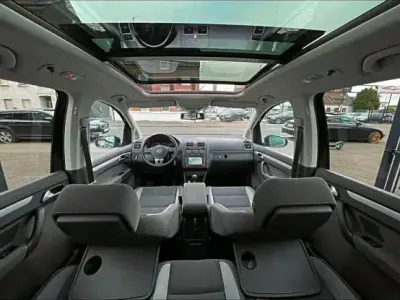 Gebraucht VW Touran Life 140 PS (102 kW) 2013 Violet Van / Kleinbus
