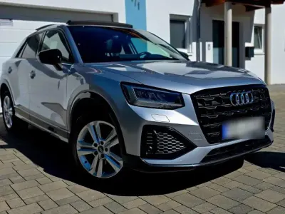 Używany Audi Q2 Advanced 150 KM (110 kW) 2021 Srebrny SUV