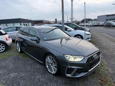 Grau Gebraucht 2022 Audi A4 S-Line Kombi | 19.500 € (Etwas zu teuer)