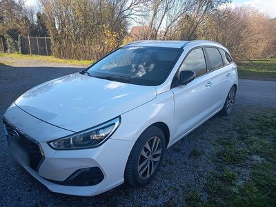 Usata Hyundai i30 Trend 116 CV (85 kW) 2019 Bianco Station wagon