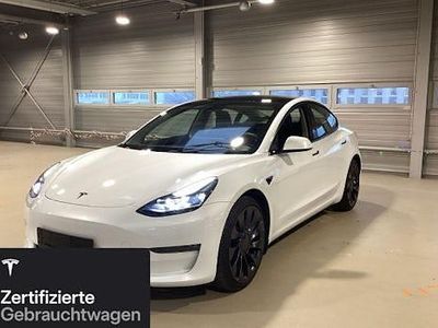 Weiß Gebraucht 2022 Tesla Model 3 Performance Limousine | 37.100 € (Etwas zu teuer)