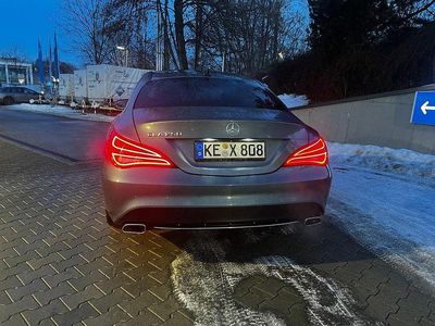 Gebraucht Mercedes CLA250 211 PS (155 kW) 2014 Blau Limousine
