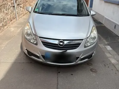 Gebraucht Opel Corsa 80 PS (58 kW) 2008 Silber Kleinwagen