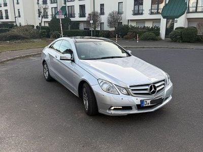 Silber Gebraucht 2010 Mercedes E250 Coupé | 13.600 € (Fairer Preis)