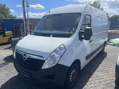 Gebraucht Opel Movano 131 PS (96 kW) 2017 Weiß Van / Kleinbus