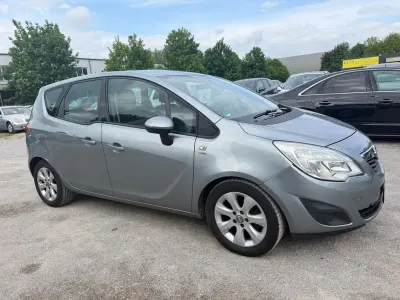 Używany Opel Meriva Active 120 KM (88 kW) 2013 Srebrny Minivan