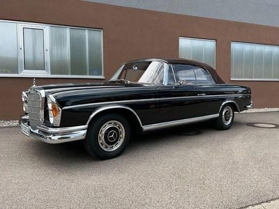 Gebraucht Mercedes 300 160 PS (117 kW) 1965 Schwarz Cabrio