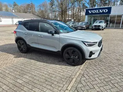 Gebraucht Volvo XC40 145 PS (106 kW) 2025 SUV