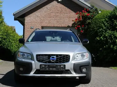 Gebraucht Volvo XC70 Linje Svart 181 PS (133 kW) 2016 Silber Kombi