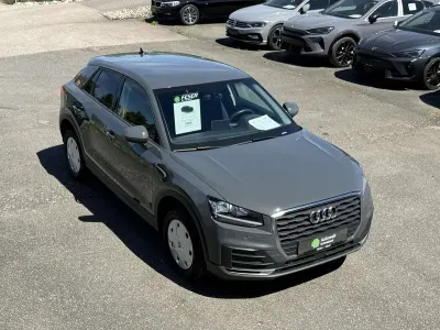 Gebraucht Audi Q2 Comfort 116 PS (85 kW) 2020 Nanograu metallic SUV