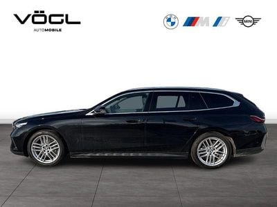 Gebraucht BMW 540 Sport Line 286 PS (210 kW) 2024 Saphirschwarz Kombi