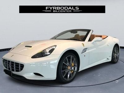 Weiß Gebraucht 2013 Ferrari California Cabrio | 137.500 €