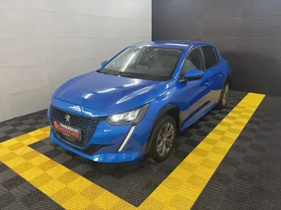 Gebraucht Peugeot e-208 Allure+ 100 kW (136 PS) 2021 Blau Kleinwagen
