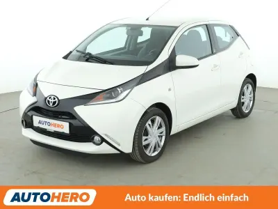 Używany Toyota Aygo X-play 69 KM (50 kW) 2018 Biały Hatchback