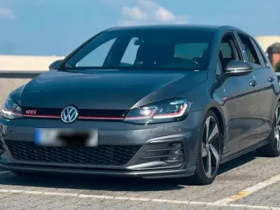 Gebraucht VW Golf VII GTI 245 PS (180 kW) 2019 Grau Limousine
