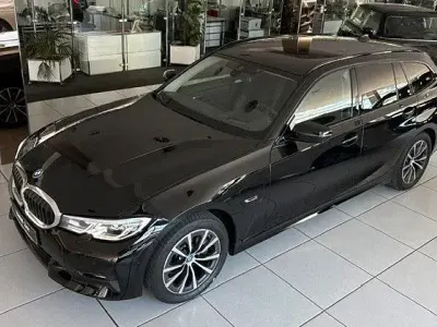 Gebraucht BMW 320 Sport Line 163 PS (119 kW) 2021 Schwarz Kombi