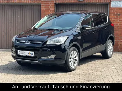 Gebraucht Ford Kuga Titanium 182 PS (133 kW) 2016 Schwarz SUV
