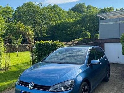 Gebraucht VW Golf VII Comfortline 105 PS (77 kW) 2013 Blau Limousine