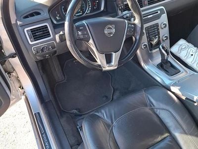 Second-hand Volvo V70 210 CP (154 kW) 2014 Argintiu Break