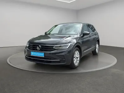 Gebraucht VW Tiguan 150 PS (110 kW) 2024 Uranograu SUV