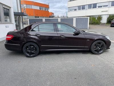 Gebraucht Mercedes E350 Avantgarde 231 PS (169 kW) 2009 Braun Limousine